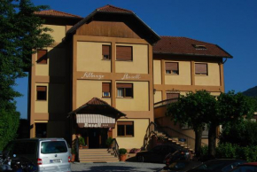 Гостиница Albergo Rusall  Тремеццо